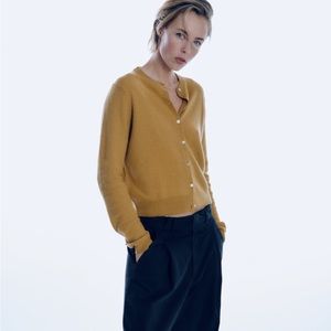 Zara S 100% EXTRA SOFT wool cardigan in mustard color.